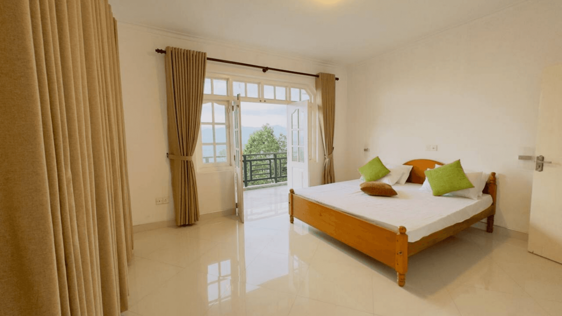 elegant bed room
